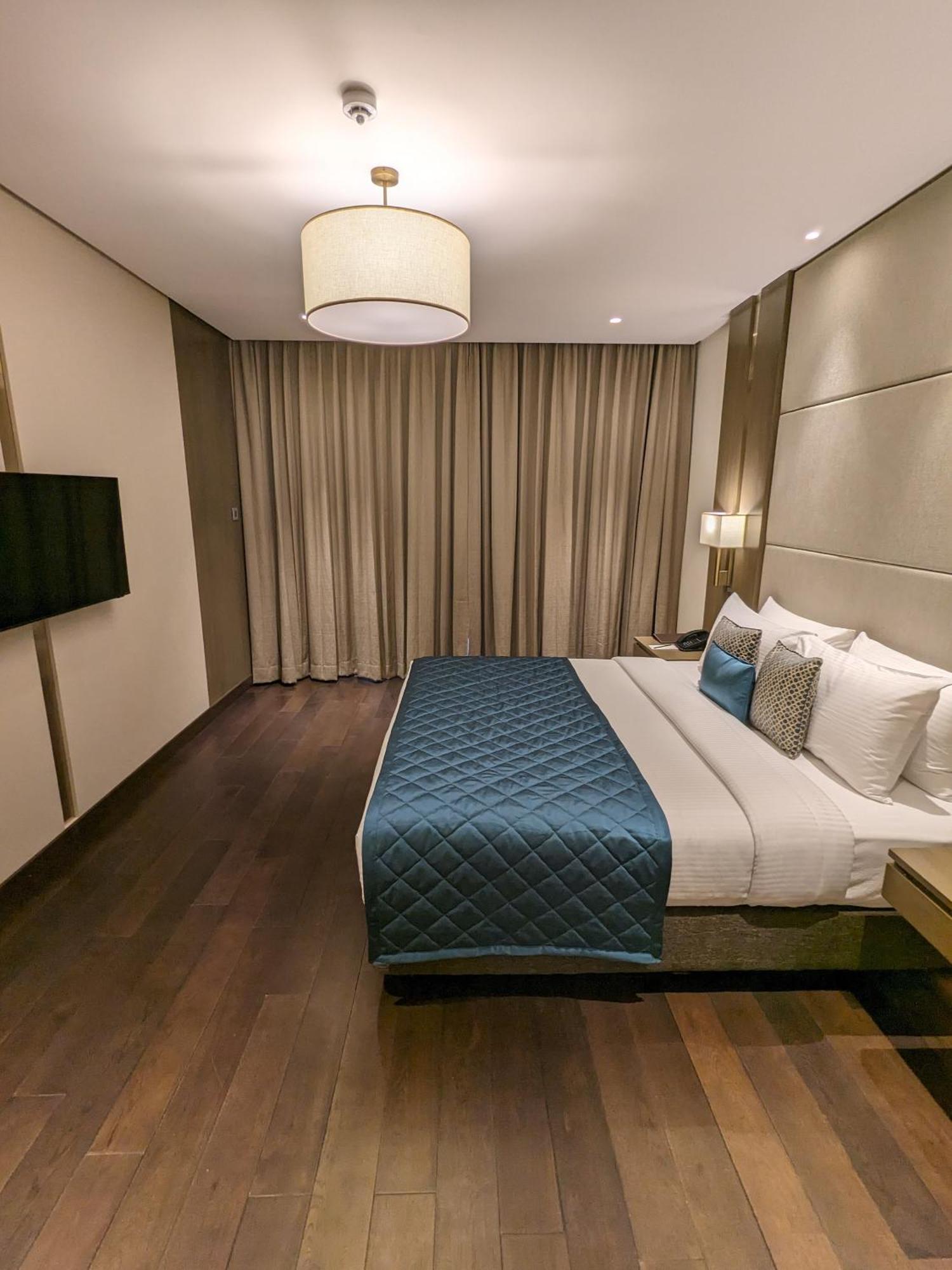 העיר בנגלור Palm Meadows Resort מראה חיצוני תמונה